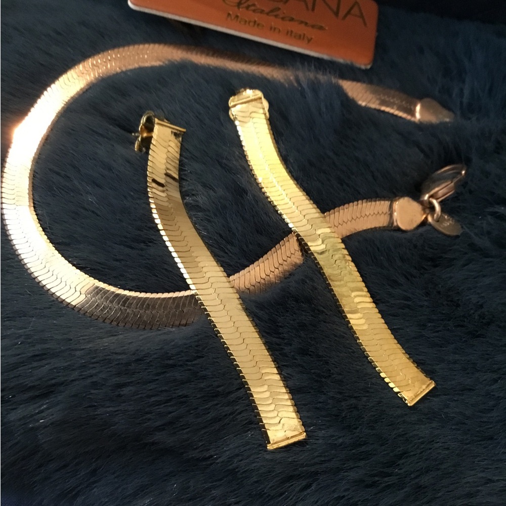NWT Toscana 18k Yellow Gold Plated Herringbone Bracelet & Earrings Set